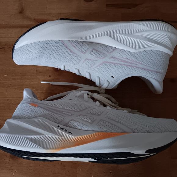 ASICS Womens Versablast 4 White Light Ube 1012B775 Size 10 Running Shoes - Picture 5 of 13